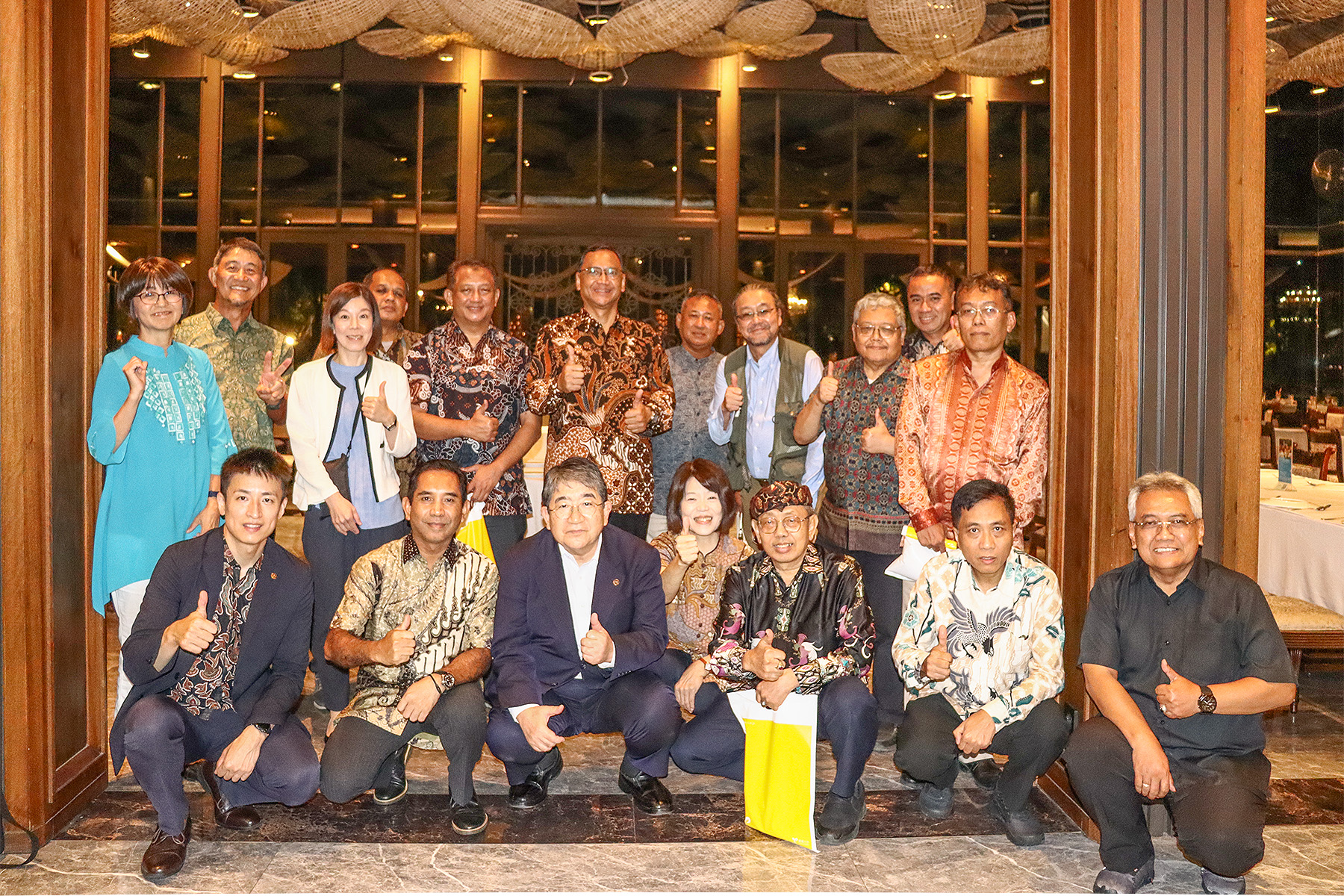 交流会参加者の集合写真